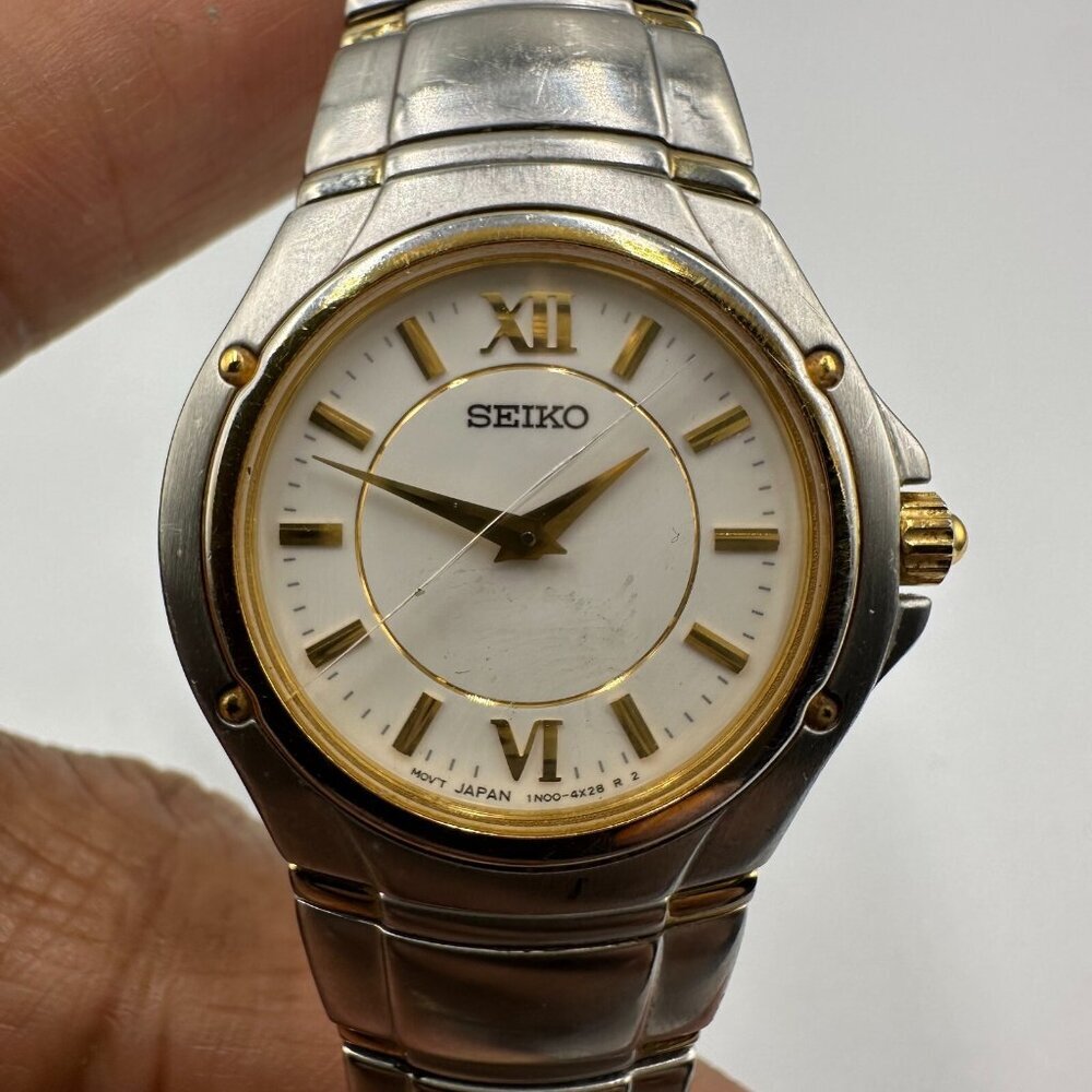 Seiko Watch Women Silver Tone White Dial Cracked Crystal Missing Buckle Working